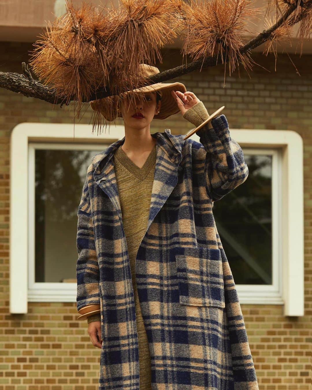 長山一樹のインスタグラム：「PHAETON BOOK #5 @phaeton_smart_clothes  @leto_kanazawa  Direction&styling @msmskmt  Model @punsumi  Hairmake @yoshikazumiyamoto  #phaeton #leto #金沢 #小松 #photography #kazukinagayama #長山一樹 #hasselblad」