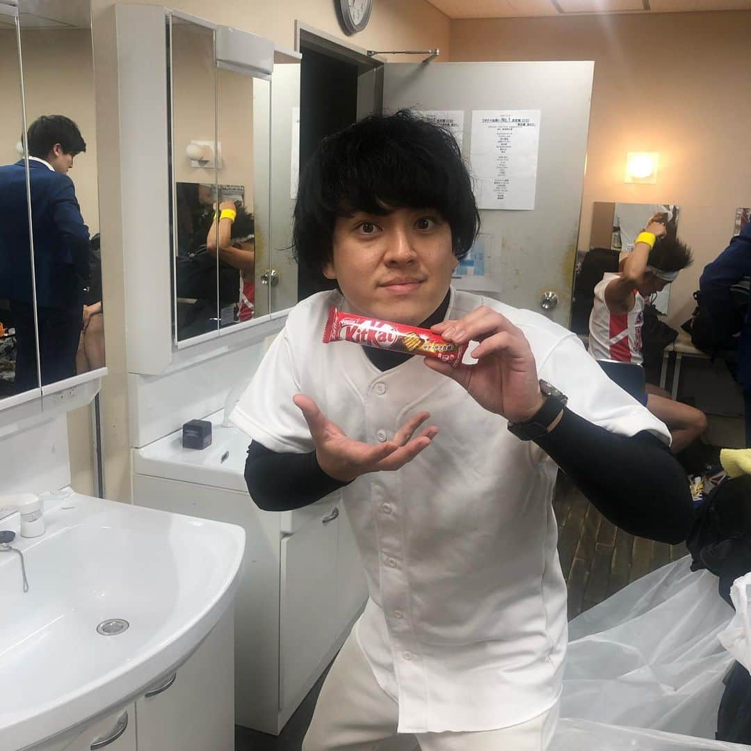 藤田崇之さんのインスタグラム写真 - (藤田崇之Instagram)「ワタナベお笑いNO.1準決勝でした！ とても色々いい経験さしてもらいました！ これだからお笑いはやめらんないぜ。 #ワタナベお笑いNO.1 #ファイヤーサンダー #四千頭身　ばし #チュランペット　としぱんち #チーム荒野 #決勝おめでんちゃん #願掛け失敗 #打ち上げは楽しい」1月14日 1時36分 - huaiyasanda