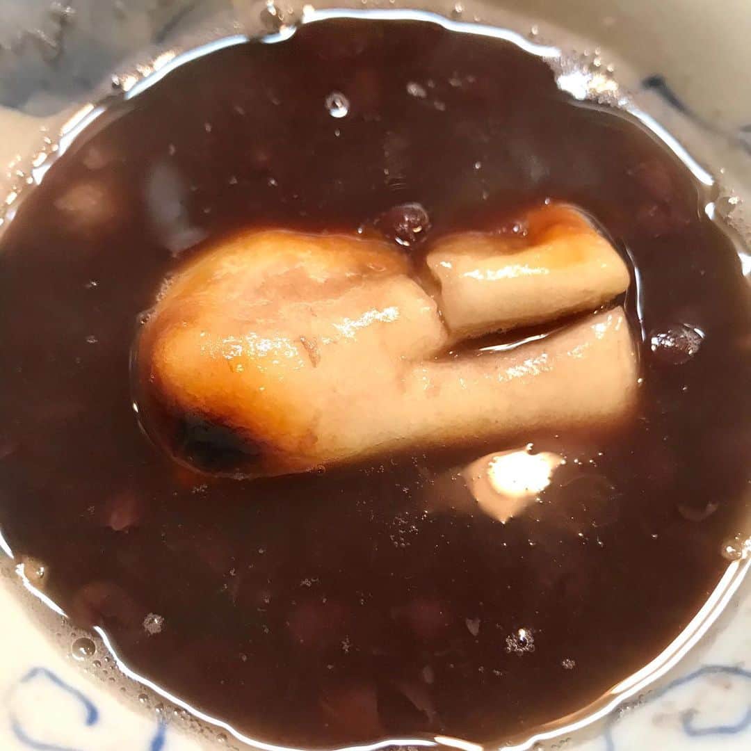 江口寿史のインスタグラム：「年始にだけ出る闇太郎のぜんざい。今年も善き哉。実篤」