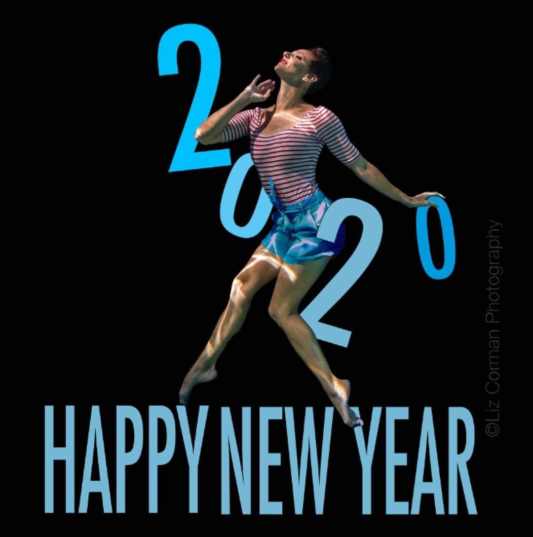 ヴィルジニー・デデューさんのインスタグラム写真 - (ヴィルジニー・デデューInstagram)「• 💦💙 I wish you a sparkling NEW YEAR 2020 💙💦 • Smile ✖️Happiness ✖️Share ✖️Passion ✖️Love ✖️Health ✖️Pleasure ✖️ Fun • • 📸Pic by @lizcormanphotography • • •  feliz año nuevo - с новым годом - felice anno nuovo - frohes neues jahr - 新年快樂 - ευτυχισμένο νέο έτος - gelukkig nieuwjaar - feliz ano novo - 明けましておめでとうございます •  #artist #athlete #newyear #newyear2020 #happynewyear #sharing #synchronizedswimming #artisticswimming #underwater #photography #apnea #deep #frenchgirl #synchrogirl @aixmaville @aixmaville @pays_aix_nat_artistique @natationartistique @agence_icone  #dancer #dancermodel #synchromodels #performer #photosousmarine」1月14日 2時16分 - virginie_dedieuoff