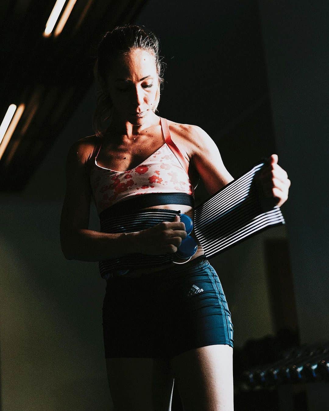 ニコーレ・デラ・モニカのインスタグラム：「I know you’ve heard it a thousand times before. But it’s true: “ hard work pays off”. If you want to be good you have to practice practice and practice. #workout #workhard #compex #compexitalia #figureskating #backinshape #life」