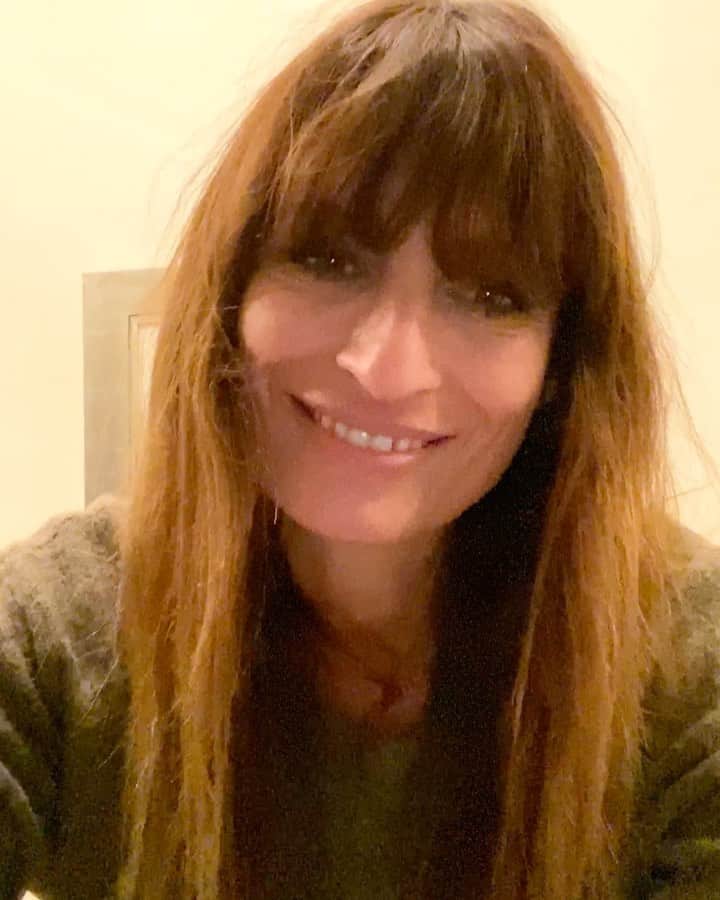 カロリーヌ・ド・メグレのインスタグラム：「📝📌📆 FRIDAY 24TH OF JANUARY / 4PM As some of you have asked me for interviews on my book Older But Better But Older and that unfortunately I can’t answer to all interviews, though I’d love to, I will do a live interview on Friday the 24th of January at 4pm Paris time, here on Instagram and answer to all your questions. Well as much as I can! So... read the book and work on your questions! #olderbutbetterbutolder  Xxx @howtobeparisian_olderbutbetter」