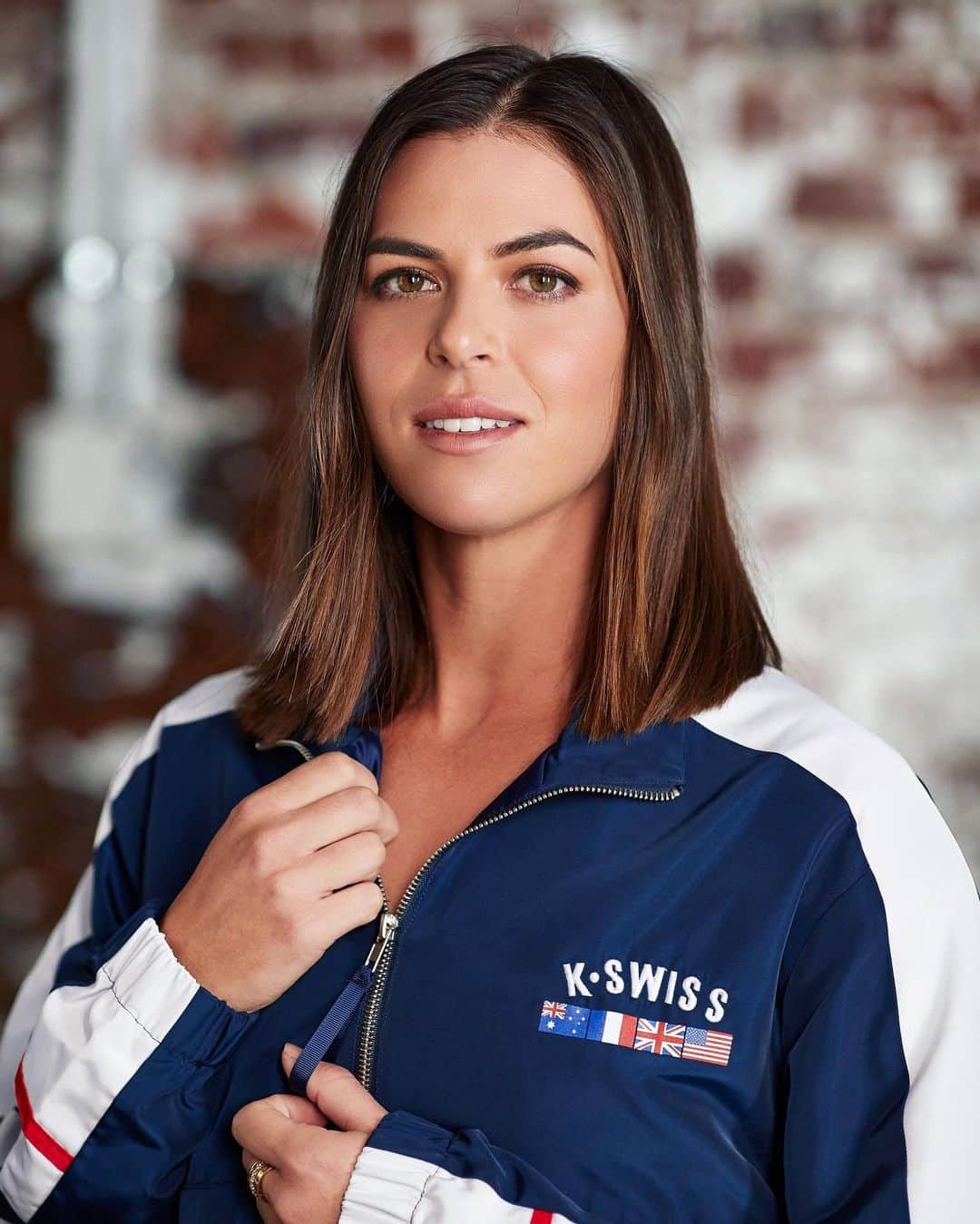 アイラ・トムリャノビッチのインスタグラム：「I’m very excited to announce that I have joined the K-Swiss family!  Make sure to follow them at @kswiss_tennis to see all their amazing product in tennis and lifestyle and get a look behind the scenes of our recent photoshoot! ❤️」