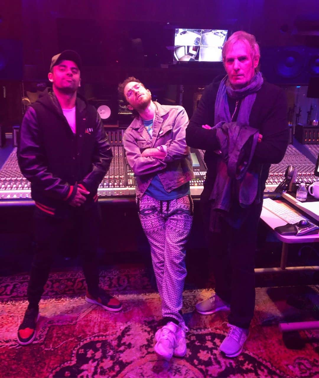 ウォーク・ザ・ムーンのインスタグラム：「a wild Michael Bolton appears... such a privilege to make music with this man.  max legend  storm’s a-comin... ⚡️🌩⚡️... gnar producer @springloaded on the right, @michaelboltonpics on my left」
