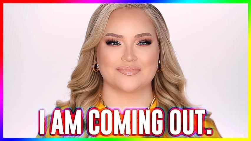 NikkieTutorialsさんのインスタグラム写真 - (NikkieTutorialsInstagram)「I’m coming out. 💖 link in bio!」1月14日 4時04分 - nikkietutorials