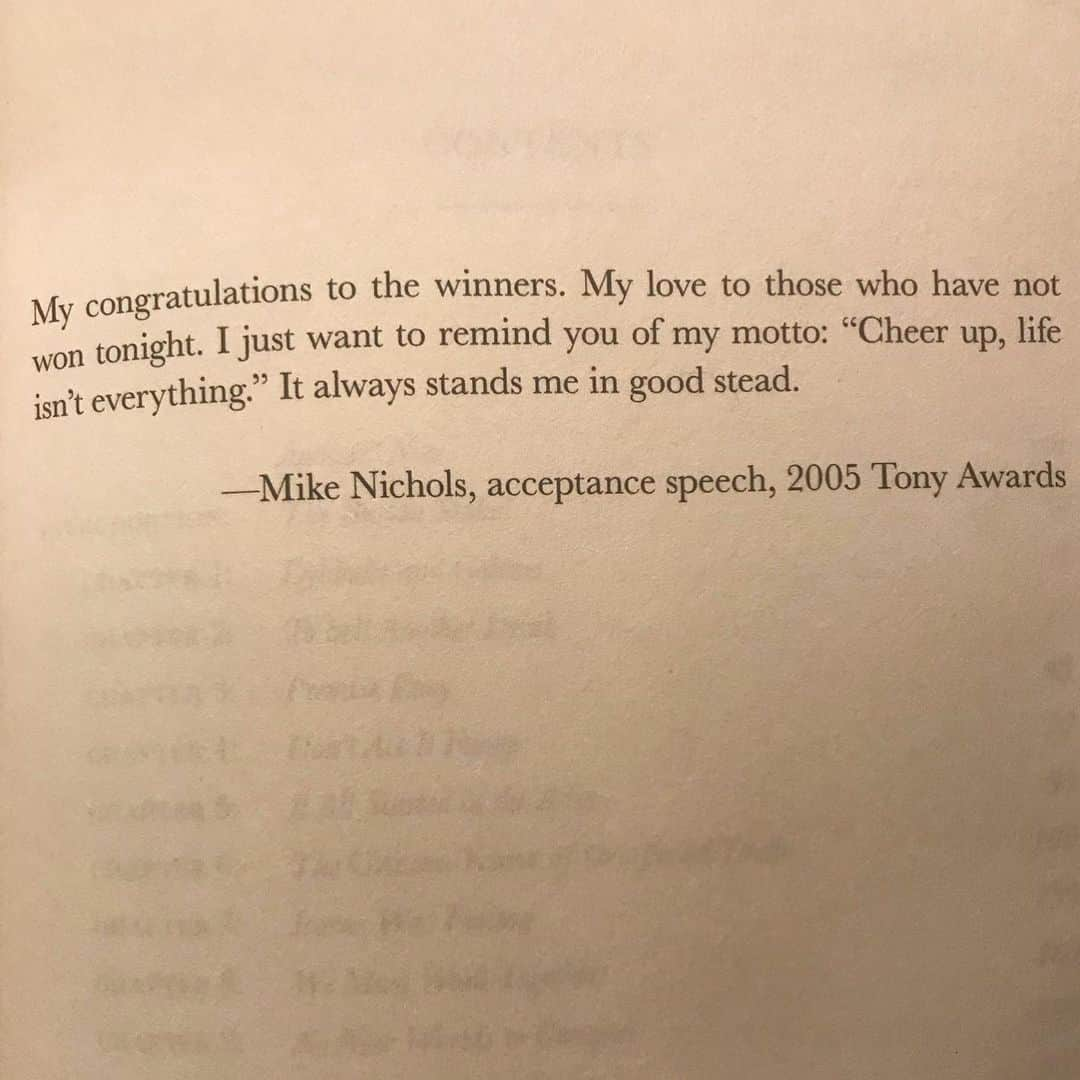 ナタリー・ポートマンさんのインスタグラム写真 - (ナタリー・ポートマンInstagram)「I miss Mike every day but reading the new oral history about him: Life Isn’t Everything, is like having a small piece of him back. Can’t read enough of it.」1月14日 4時24分 - natalieportman