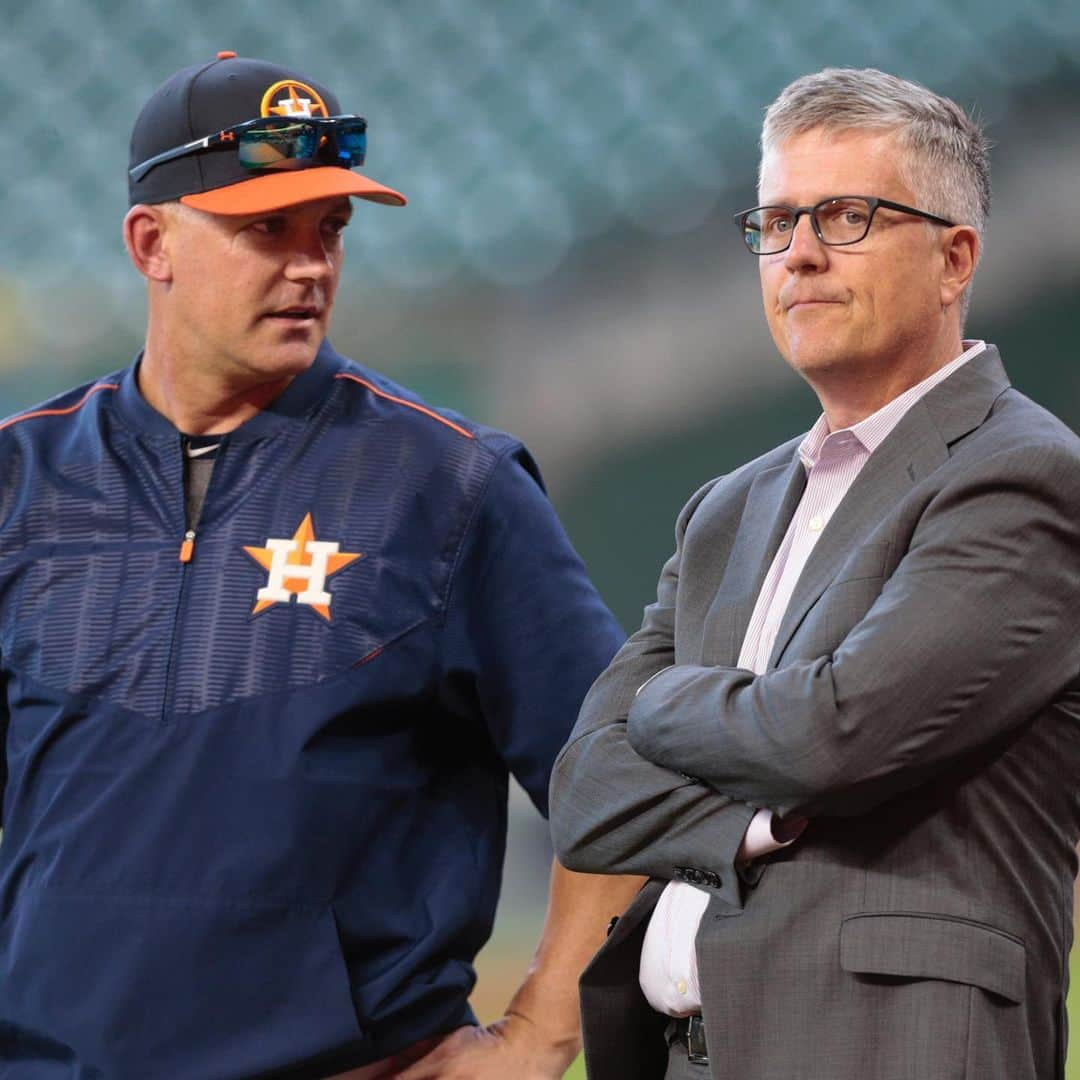 MLBさんのインスタグラム写真 - (MLBInstagram)「Following MLB's season-long suspensions of GM Jeff Luhnow and manager AJ Hinch, Astros owner Jim Crane announces their dismissal.」1月14日 5時40分 - mlb