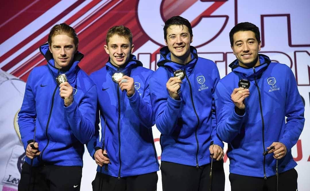 アレクサンダー・マシアラスのインスタグラム：「🥇 Gold in team with the boys!!!🥇 Love fighting through adversity with my guys but most importantly, we finally got a photo of @nick_itkin smiling 😁😁😁」