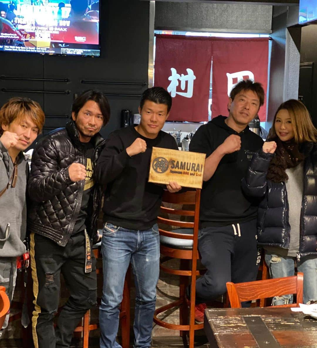 亀田和毅さんのインスタグラム写真 - (亀田和毅Instagram)「SAMURAI最高！  ベガスにあるJapanese BBQ and Grill  SAMURAIに行ってきた。  ここはまだオープンしたばかりの新しいお店。  アメリカでこんなに新鮮な肉を食べれてめちゃ幸せ^_^  デザートもめちゃうまい。最高！  オーナーのつよしさん、ご馳走様でした！  ここはオープンしたばかりのお店やけど、  つよしさんはSAMURAI MOTORSっていう  車のリペアショップも経営してる。  ベガスで車に困ったり、車を買うならSAMURAI MOTORSやな^_^」1月14日 7時27分 - tomokikameda