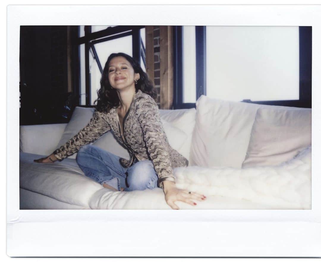 カーラ・デラスのインスタグラム：「Shot by @fo__rd for @roseinc 🐾 Thank you for the feature @annietomlin 🐾」