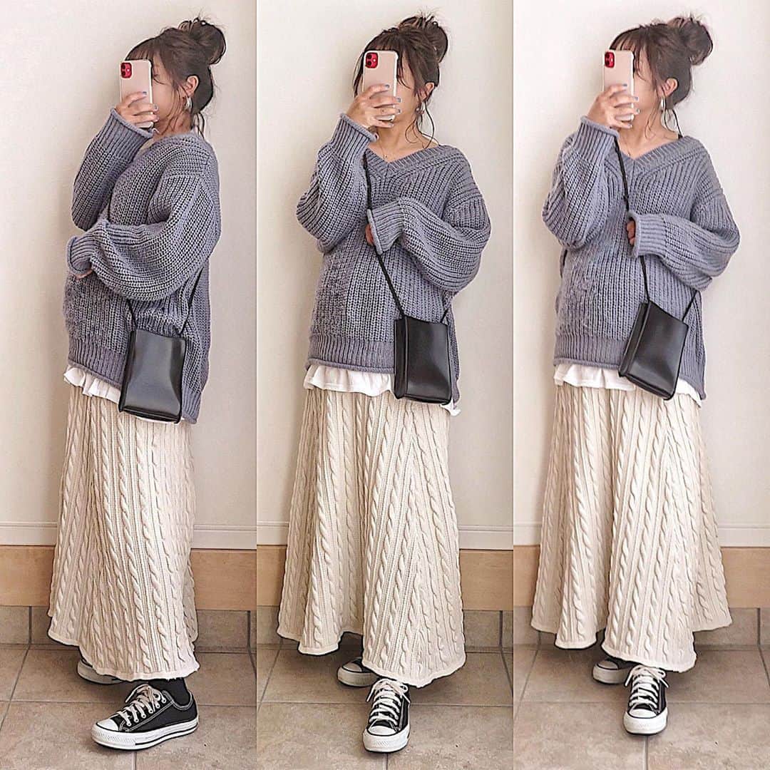 のインスタグラム：「・ ⋒ ⋒ ⋒ ・ しまむらのくすみブルーニット🧵♡ ・ に ニットスカートな日 ˁ˙͠˟˙ˀ✧︎*。 今日もニット×ニット🧶 ・ ・ ・ お腹部分ケバケバなってきた😂 #妊婦あるある どこかしらにお腹あたるからな〜w ・ ・ ・ tops @grshimamura skirt @titivatejp inner @dholic_official bag @canaljean shoes @converse_jp ・ ・ ・ #mamagirl #コーディネート #ママコーデ #ママファッション #低身長コーデ #カジュアルコーデ #プチプラコーデ #きょコ #今日のコーデ #着回しコーデ #お洒落な人と繋がりたい #gu #uniqlo #今日のコーデ #今日の服 #しまむら #しまパト #マタニティ #マタニティコーデ  #妊娠8ヶ月 #体重管理に苦しむ妊婦 #ユニクロ #しまむら購入品 #レイヤードコーデ #ゆるコーデ #canaljean #重ね着コーデ #おちびコーデ」