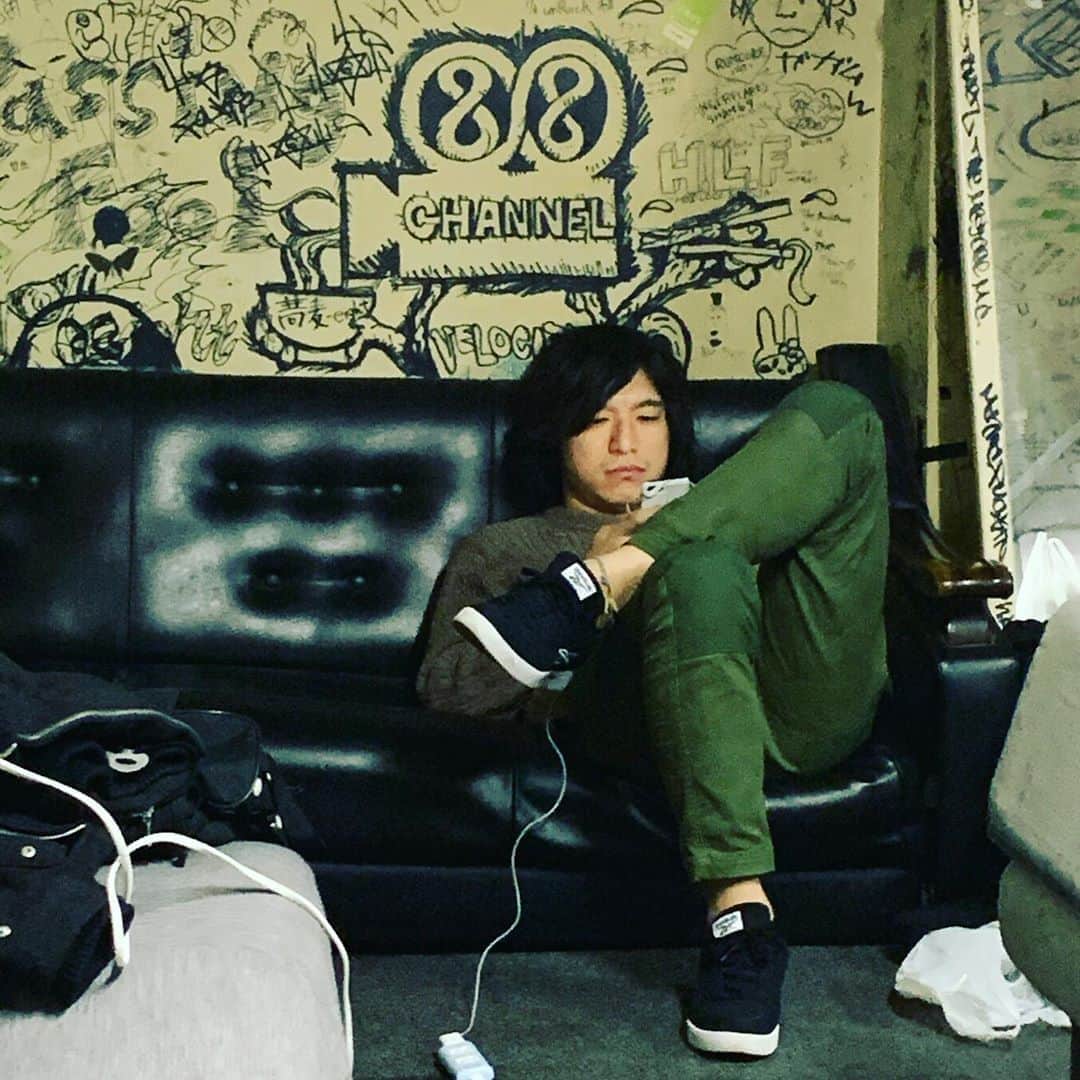 安野勇太のインスタグラム：「はい本日はいわきSONICにてETERNAL PROGRESS TOURです！to overflow evidenceとロコちゃんマンにお世話になります！当日券もありますので是非！ﾕｳｽｹｶﾞﾝﾊﾞﾚ！#HAWAIIAN6」