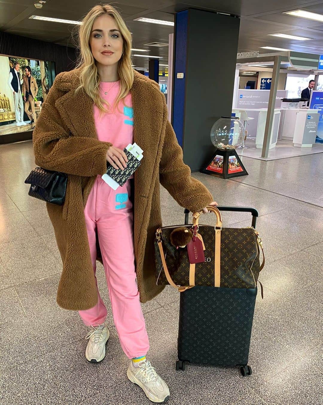 キアラ・フェラーニさんのインスタグラム写真 - (キアラ・フェラーニInstagram)「Airport look 💖」1月14日 18時49分 - chiaraferragni
