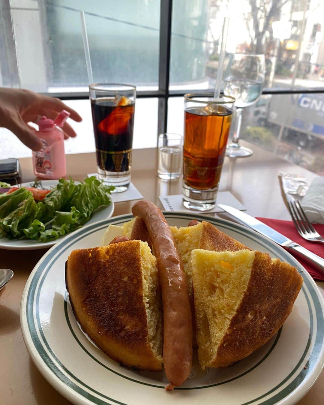 水野佐彩さんのインスタグラム写真 - (水野佐彩Instagram)「・ おでこちゃん🐭❤️ 久々にmontalkな休日🥞 大好きすぎるパンケーキ😘🥞 今年もたくさん食べたいな🤤🤤 #coordinate  topt#poloralphlauren @poloralphlauren  skirt#chocoa @chocoa_official  outer#mercuryduo @mercuryduo_com  shoes#rogervivier @rogervivier  bag#louisvuitton @louisvuitton  #sサイズコーデ  #153cmコーデ #おちびコーデ #おちびの輪 #妊婦コーデ #マタニティコーデ #妊娠10ヶ月 #マタニティライフ #ぷんにーらいふ #臨月 #臨月コーデ #臨月妊婦 #正産期」1月14日 18時42分 - saaya_mizuno