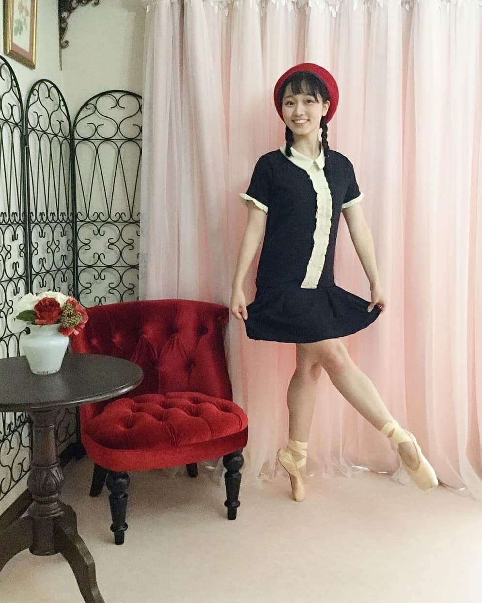 松浦景子さんのインスタグラム写真 - (松浦景子Instagram)「Ballerina doll in Showcase🏠 ショーケースの中の人形ごっこ💃💕 ほんまなにしてんねん（笑）  それでは 恒例の大量タグ付けいきます♡  #バレエ大好き #ballet#balletdoll#ballerina#ballerinadoll#ballerinadolls #吉本新喜劇#新喜劇 #よしもと新喜劇 #松浦景子#松浦景子バレエ #pointshoes#balletshoes #バレリーナ#バレエ#バレエダンサー#女芸人#芸人#お笑い芸人 #バレエ芸人#バレリーナ芸人 #トゥシューズ#トウシューズ#ポワント #おさげ女子 #balletpost#balletgirl#balletphoto#photoballet#balletph」1月14日 19時06分 - pinkpinks13