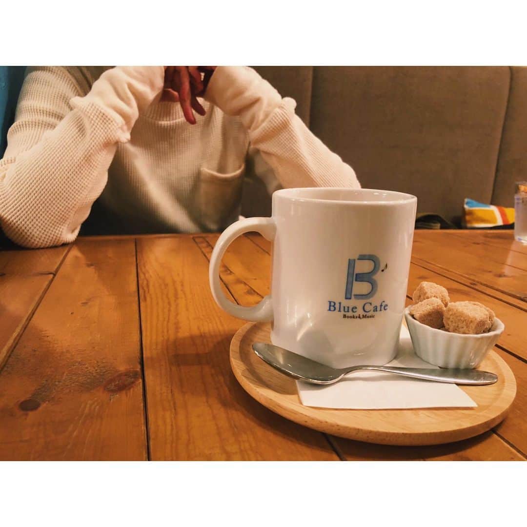 水戸悠夏子さんのインスタグラム写真 - (水戸悠夏子Instagram)「嬉しいお呼び出しで久しぶりのブルーカフェ。大きなマグカップにたっぷりのチャイ嬉しい。」1月14日 19時09分 - mitoyukako