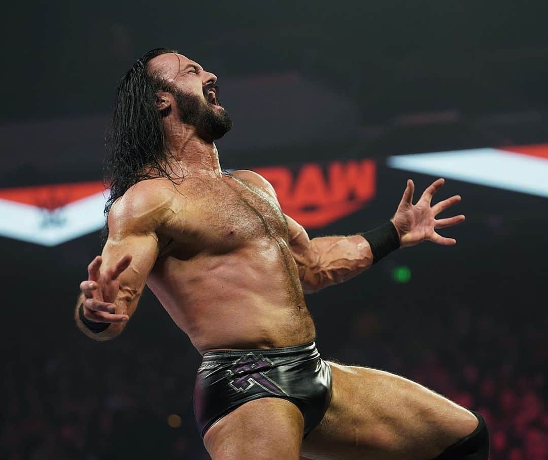 WWEさんのインスタグラム写真 - (WWEInstagram)「What does this win against @randyorton and @ajstylesp1 mean for @dmcintyrewwe at #RoyalRumble?」1月14日 10時28分 - wwe