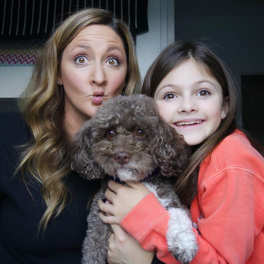 Angie Keiserのインスタグラム：「One day, dogs will talk. And Moxie will have a lot to say 🤪 Thankfully, that day is not today, but now I can’t stop thinking about what she’d say first, given the opportunity 🤔 How about your dog? 🐶❤️」