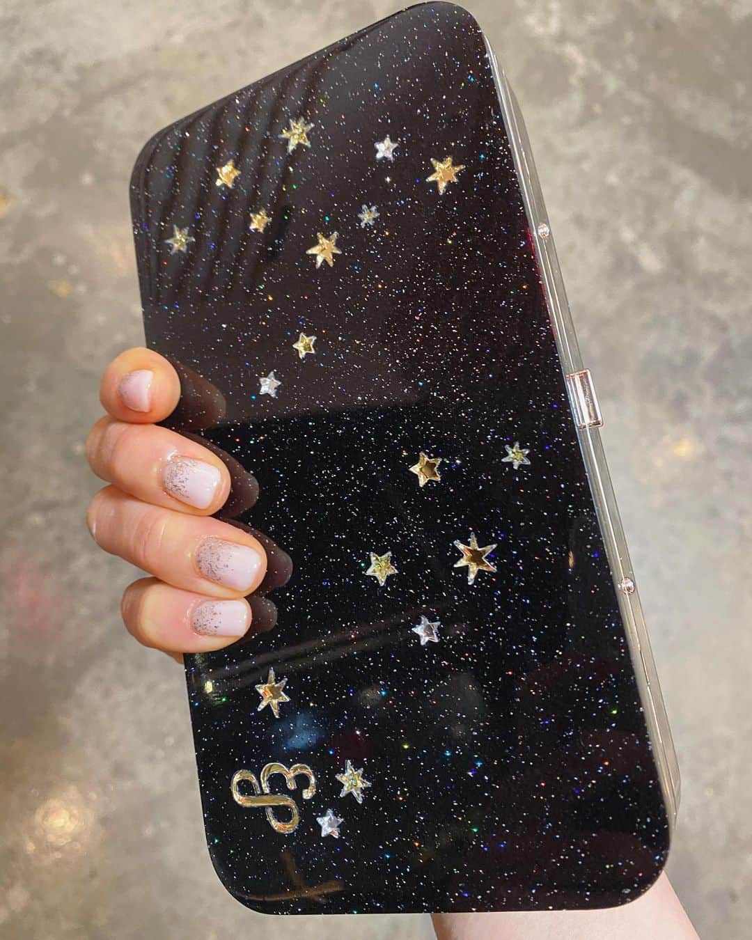 のインスタグラム：「I matched my nail to my @edie_parker clutch, my gown for the gala and Cinderella costume🌟 ネイルをシンデレラのお衣装、ガラのドレスとクラッチバッグとマッチングしました！#nail #clutch #gala #cinderella #ballet #ballerina #ballerinalife #happy #happiness #dance #art #幸せ #バレエ #バレリーナ」