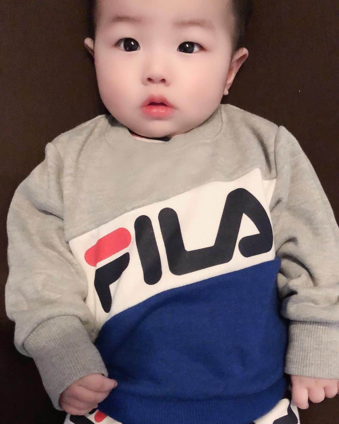 中尾みほさんのインスタグラム写真 - (中尾みほInstagram)「・ セットアップだよ💖 ・ #fila#filakids#ootd#bady #赤ちゃん#生後5ヶ月#👶 #ベビー服#セットアップ」1月14日 11時10分 - mihochan18