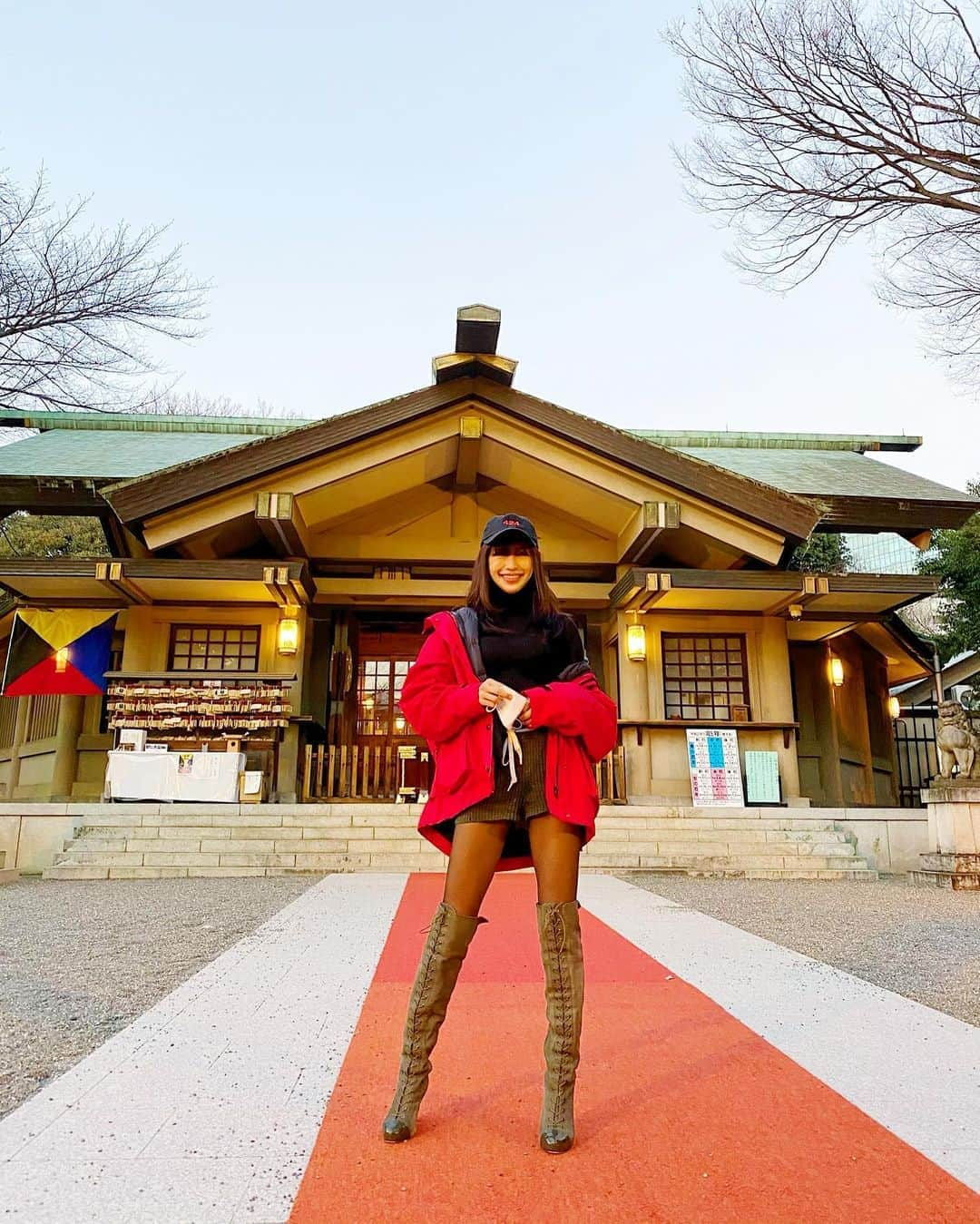 城品萌音さんのインスタグラム写真 - (城品萌音Instagram)「♡ こないだ勝負の神社に初詣行ったので病に勝つのだ🔥 _ Few dayz ago. I went to temple for win of my sick  #monemilk #djmonemilk #femaledj #hatsumode」1月14日 11時12分 - monemilk