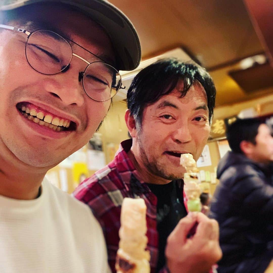 松尾諭のインスタグラム：「昨日はいっけいさんが観に来てくれました。ありがたいお話色々聞けました。そして良い店発見しました。 ちなみに一昨日は村川絵梨ちゃんが来てくれましたが写真撮り損ねました。 #アルトゥロ・ウイの興隆」