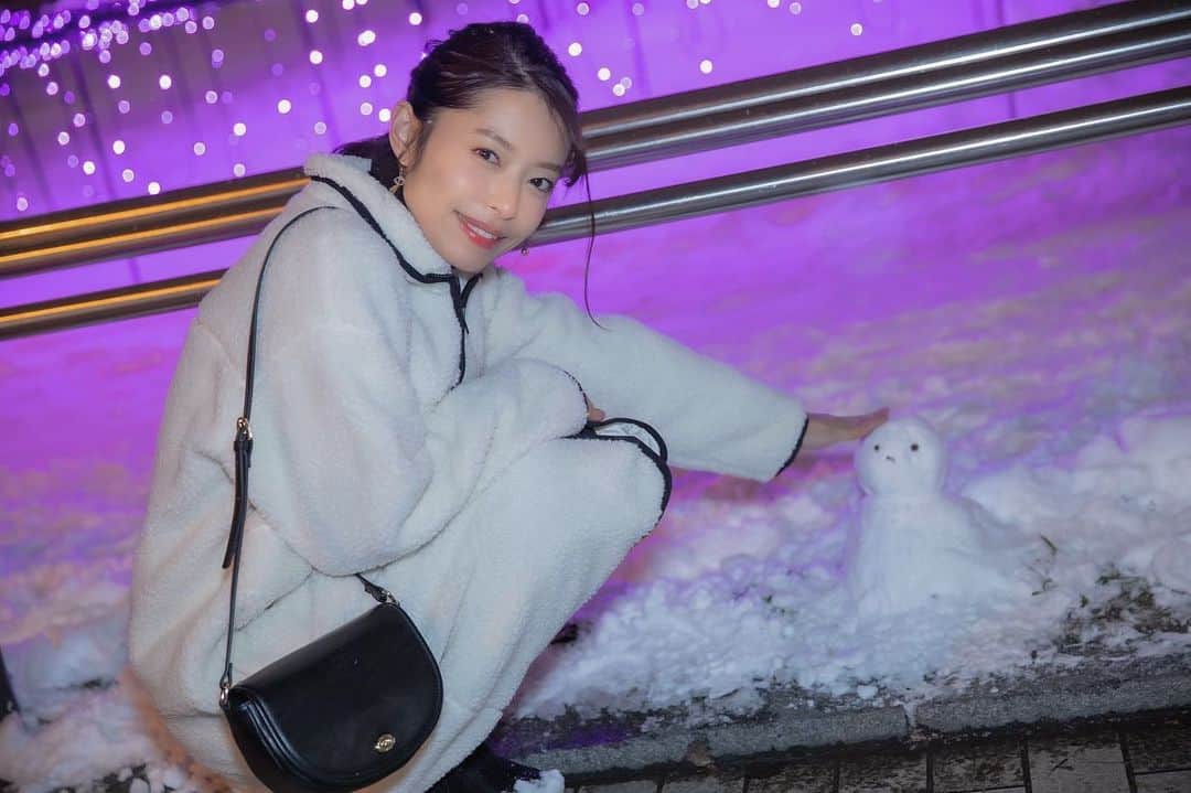 寺田安裕香さんのインスタグラム写真 - (寺田安裕香Instagram)「☃️☃️☃️ #omiai #広告 #撮影 #オフショット です✨ 街中で見つけました☺️ ・ ・ ・ ・ ・ #北海道 #冬 #雪 #雪だるま #cute #winter #snow #japan #hokkaido  #japanesegirl #me #좋아요 #팔로미 #粉我 #赞 #followme」1月14日 12時38分 - ayukaterada