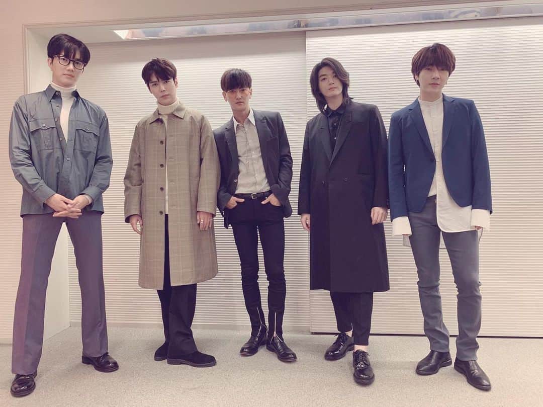 SUPERNOVAのインスタグラム：「2019.12.25 DVD 『SUPERNOVA 2019 LIVE TOUR「SUPERNOVA-02」～THE COLOR～』 release event  素敵な衣装ありがとうございました✨  @costumenational @dressedundressed @galaabend @hopestockholm @lidnm_official @littlebig_tokyo @shareef_offical @sise_seishin @wonderouseyewearresort  #スパノバ  #supernova #衣装」