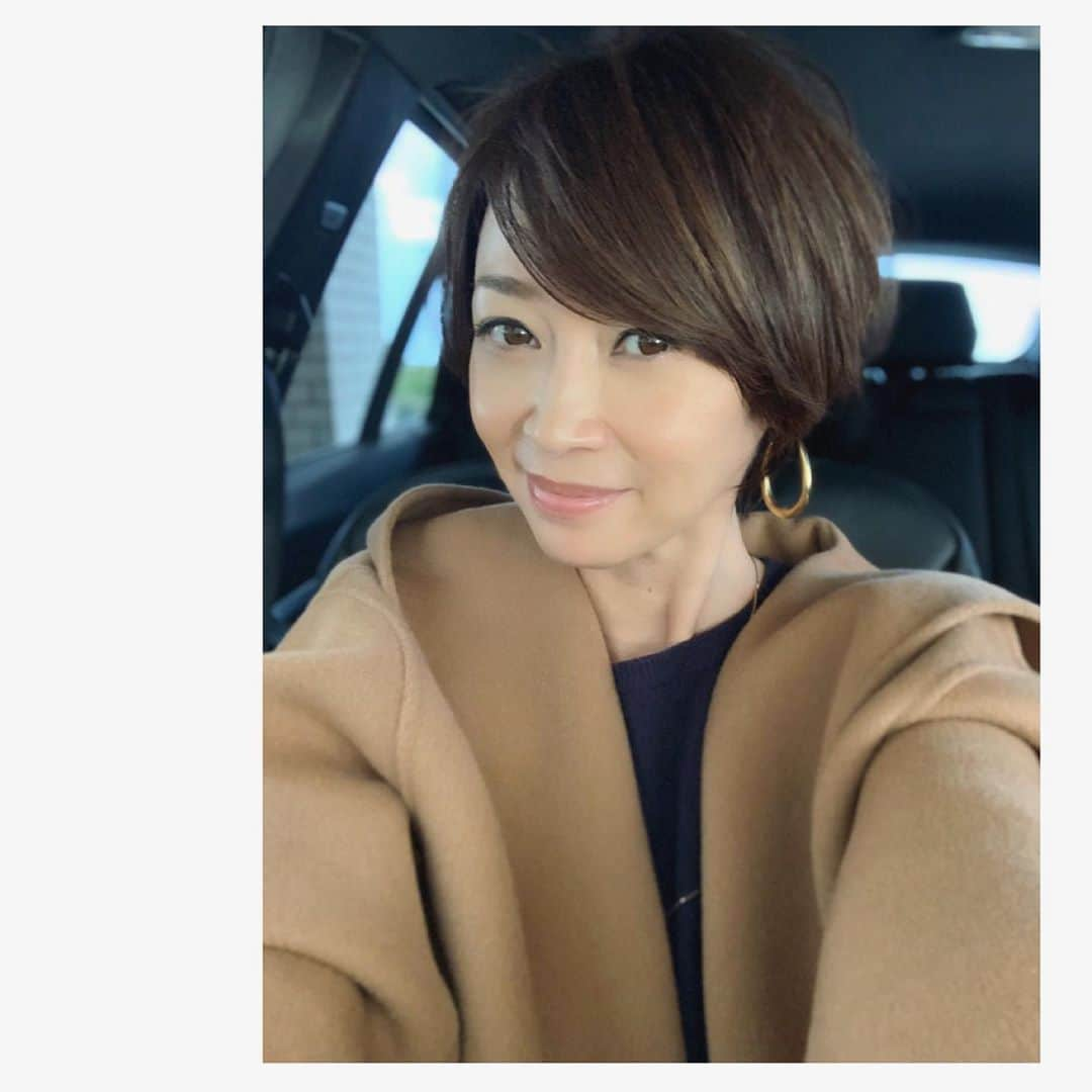 辺見えみりさんのインスタグラム写真 - (辺見えみりInstagram)「今日も　@tokyocosmetics_official から発売されている、マツイク24でアイメイク。周りの友達からも使いやすいと言ってもらえて嬉しい。 ショップチャンネルのmtgに行ってきます。  #マツイク24  #PUPILA #matsuiku24mascara  #matsuiku24eyeliner  #コスメさがすなら #tokyocosmetics_official #マスカラ #アイライナー #コスメ」1月14日 12時44分 - emiri_hemmi