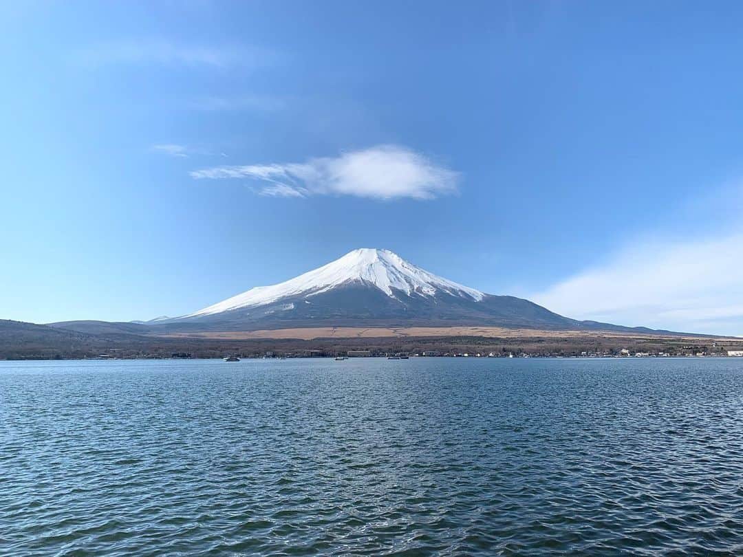 金子貴俊さんのインスタグラム写真 - (金子貴俊Instagram)「ダイヤモンド富士を撮影しようと富士山にやってきました！！ ちょっと富士山の天辺に雲がかかってるのが気になるが、素敵な写真撮れたらいいな。  #写真#photography#photograph #nature#outdoor #アウトドア#アウトドアライフ#outdoorlife #traveler#旅#富士山#mtfuji #mt」1月14日 13時08分 - takatoshi_kaneko