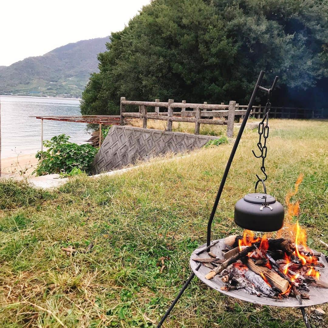 吉田眞紀人さんのインスタグラム写真 - (吉田眞紀人Instagram)「... 最近のマイブームは【キャンプ】⛺️ スケジュール的に行ける機会はあんまり無いけどまたいつか行きたい！  愛媛は自然がたくさんあるからアウトドアが楽しい！  キャンプ道具も少しづつ揃えて行きたい！  #キャンプ #テント #焚き火 #DOD #マイブーム #写真は以前行った時のものです。」1月14日 13時22分 - makito_official