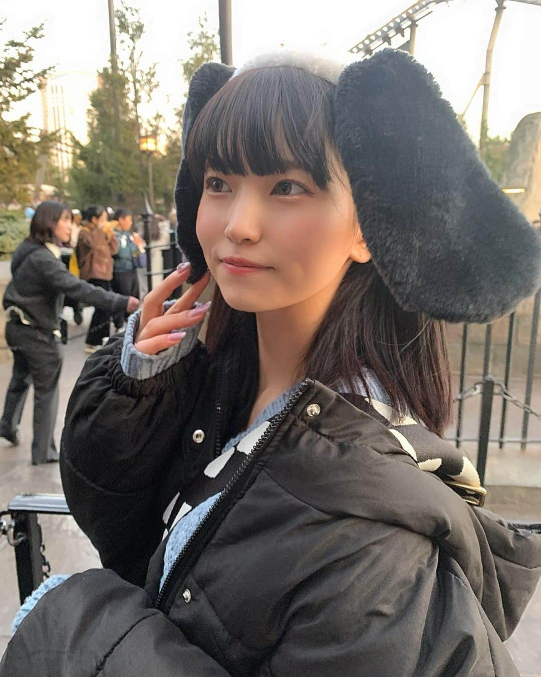 坂東遥さんのインスタグラム写真 - (坂東遥Instagram)「イッヌイッヌ〜🐕 ・ ・ ・ #ユニバ #usj #universalstudiosjapan #暗髪 #marcjacobs #girl #スヌーピーコーデ #スヌーピー #instagood #カンナロゼ #透明感メイク #彼女感 #idol #followｍe」1月14日 13時55分 - b.haruka1103