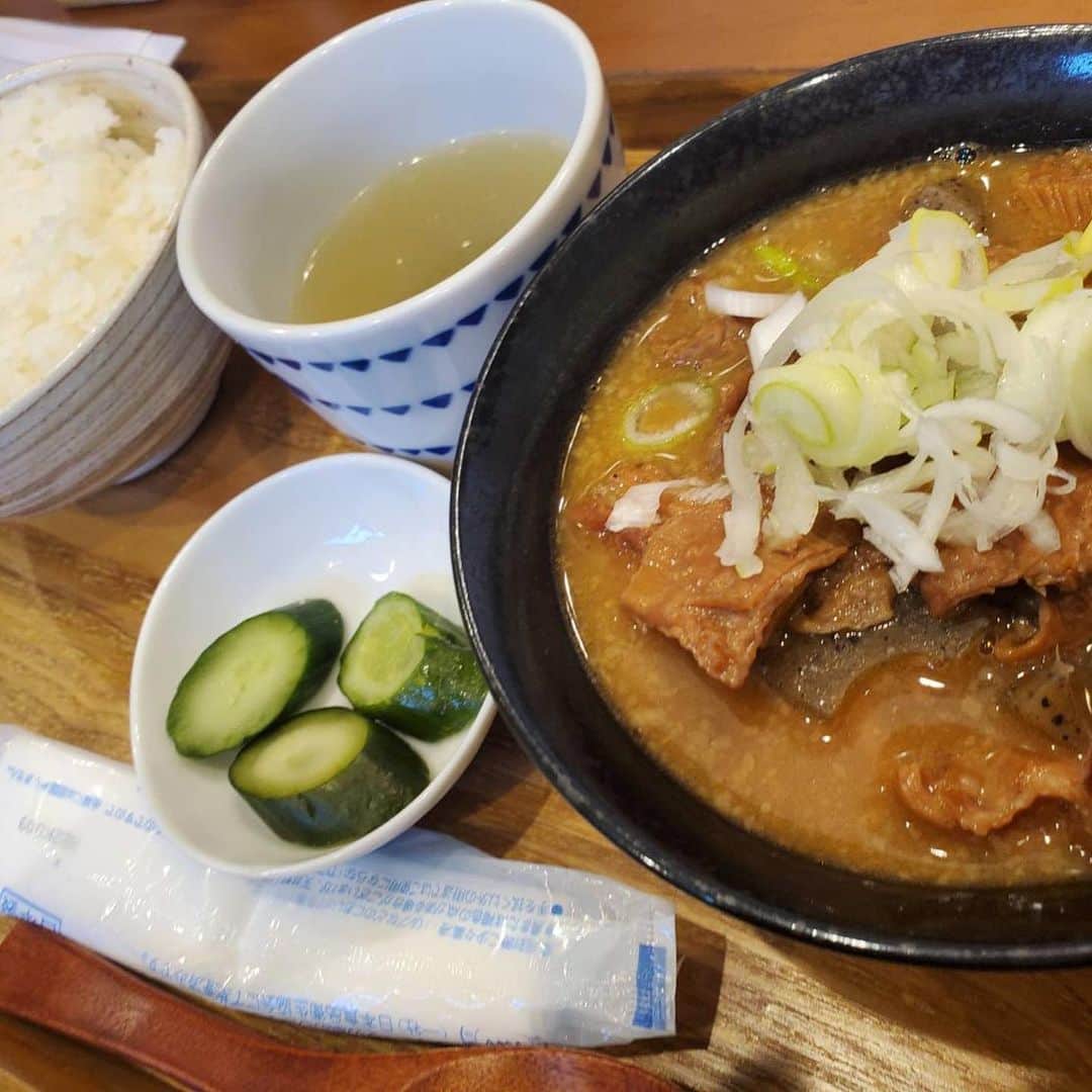 大溝清人さんのインスタグラム写真 - (大溝清人Instagram)「めっちゃ美味しかったです❗️ ね、ことみちゃん❗️ #ポノオーレ #もつ煮カフェ #かつしかFM #石川ことみ #バッドボーイズ清人 #もつ煮」1月14日 13時55分 - badboys_kiyoto93
