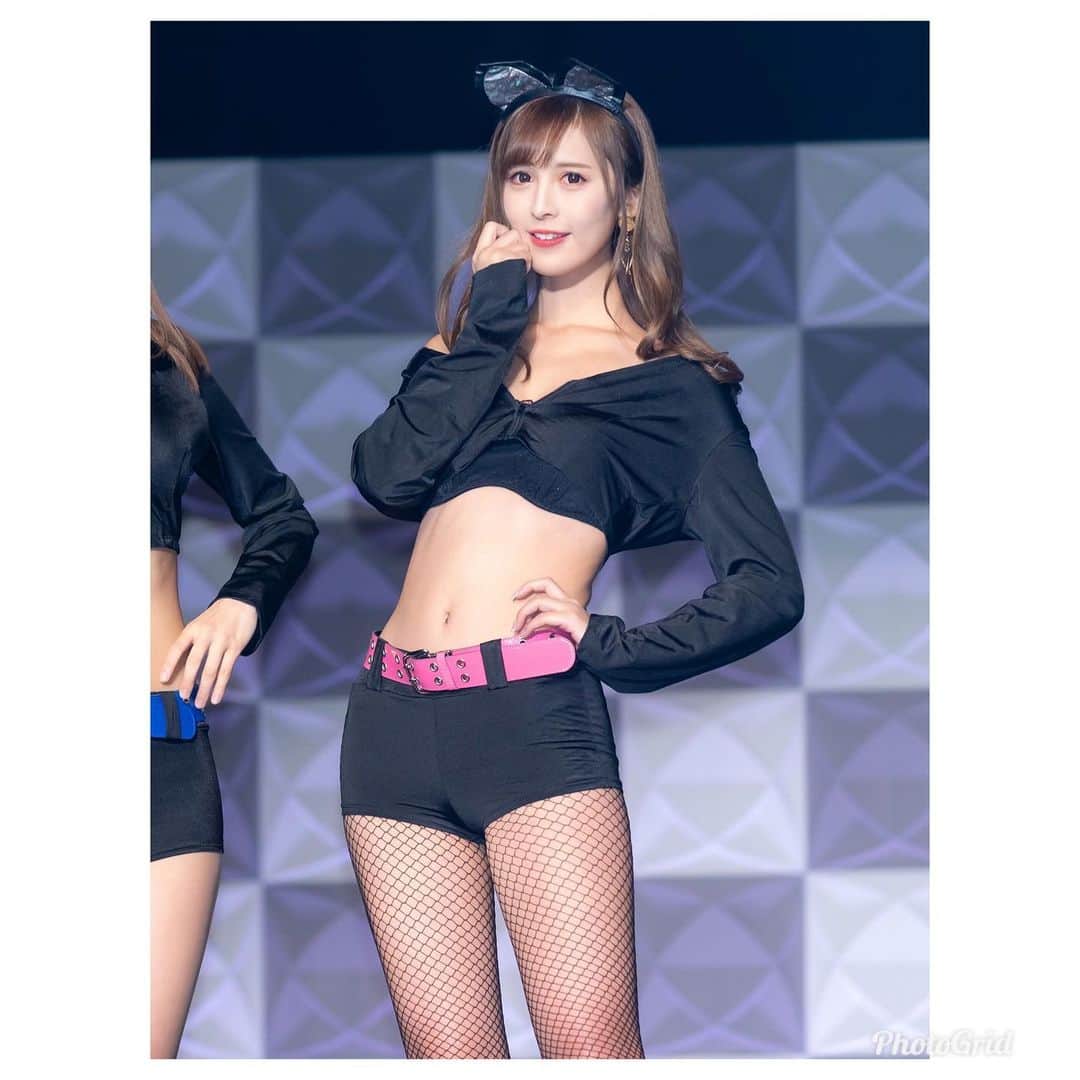 葵井えりかのインスタグラム：「#tas2020  ありがとうございました！ ストーリーやその他も色々更新するのでみてください(๑╹ω╹๑ )！ 2日目衣装✨3日目の衣装の写真が少ないから送ってもらえたら助かります💕 #tas2020#tokyoautosalon2020 #葵井えりか #finalkonnexion #81like #写真好きな人と繋がりたい」