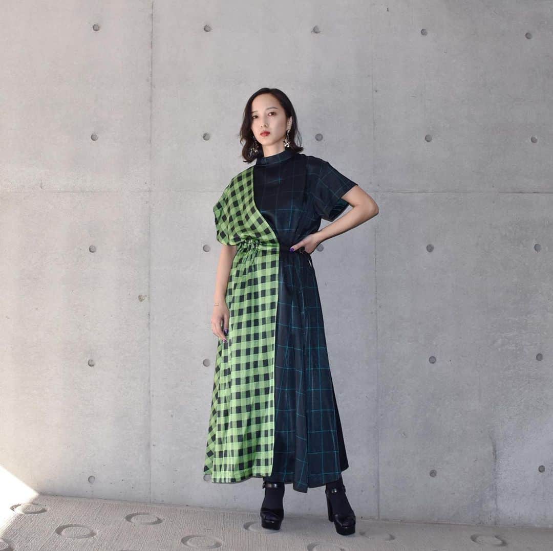 Sisterさんのインスタグラム写真 - (SisterInstagram)「「TOGA」2020 Spring/Summer collection Now on sale #toga #togapulla #sister_tokyo  #dress #accessory #earrings」1月14日 17時31分 - sister_tokyo