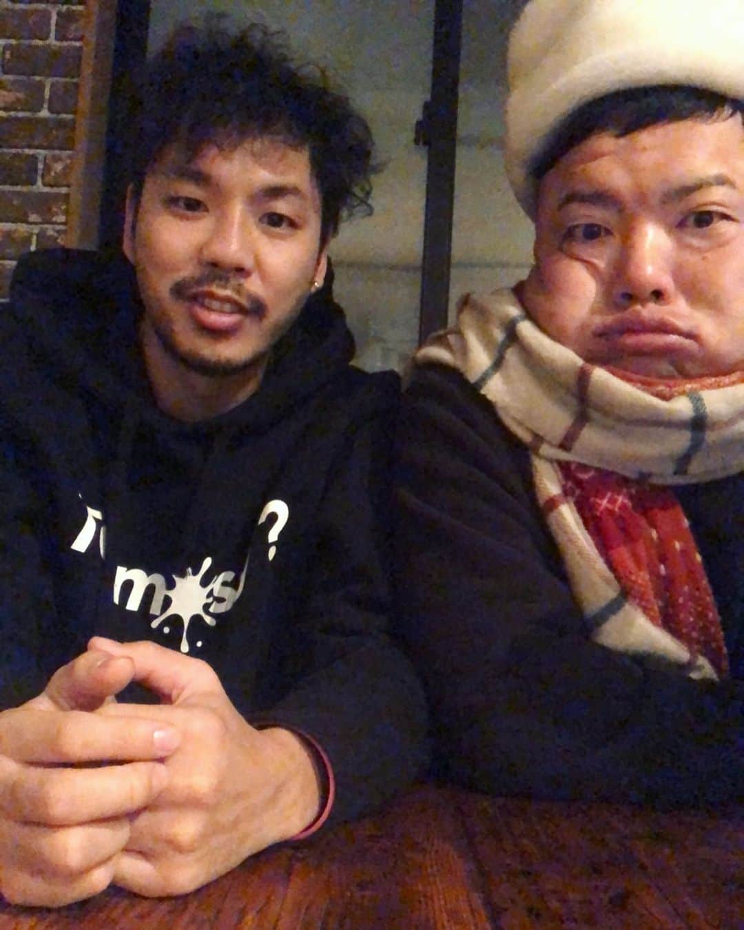 HIPPYのインスタグラム：「‪石田さんの東京のご自宅に2日間お世話になってます照‬ ‪2020年は‬ ‪TEEメジャーデビュー10周年‬ ‪HIPPYメジャーデビュー5周年‬ ‪節目YEARな僕たちは…YEAH！‬ ‪まずは2月1日広島クラブクアトロ‬ ‪TEE TOURの追加公演‬ ‪俺は広島にいるからね‬ ‪それだけは伝えておきました‬ ‪ステージかフロアでお逢いしましょう笑‬」