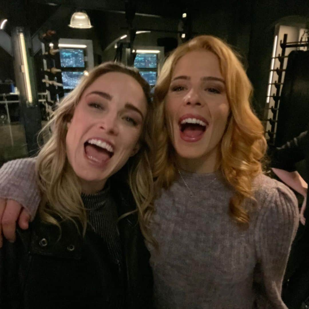 ケイティ・ロッツさんのインスタグラム写真 - (ケイティ・ロッツInstagram)「It all happens tonight #arrow and #legendsoftomorrow #crisisoninfiniteearths」1月15日 3時19分 - caitylotz