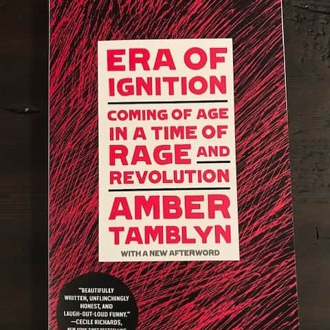 ジュリアン・ムーアさんのインスタグラム写真 - (ジュリアン・ムーアInstagram)「My friend Amber's book #EraofIgnition is out today with a powerful afterword exploring women and choice—whether it's a record number of women being chosen in politics, or women doing the choosing for their own bodies and careers. Order your copy today by clicking the link in amber’s bio: @amberrosetamblyn」1月15日 4時17分 - juliannemoore