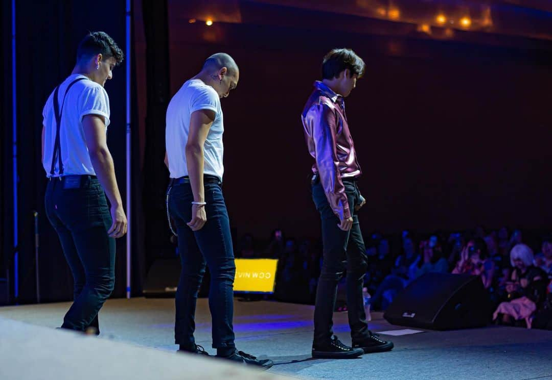 ケビン さんのインスタグラム写真 - (ケビン Instagram)「What a way to kick off the new year at Ohayocon’s 20th Anniversary! 🇺🇸 It was my first time visiting the Midwest and I was amazed by all your love❤️ Hope to see you guys again soon🙏🏻 Love you guys!🍀 . . . 📸: Robert Tate, Kevin Swoboda」1月15日 4時13分 - kevinwoo_official