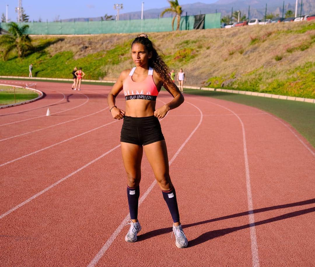 ファニー・ペルティエのインスタグラム：「The pain you feel today, will be the strength you feel tomorrow. Work for it.  @puma ⚔️ #training #hardsession #keeppushingforward」