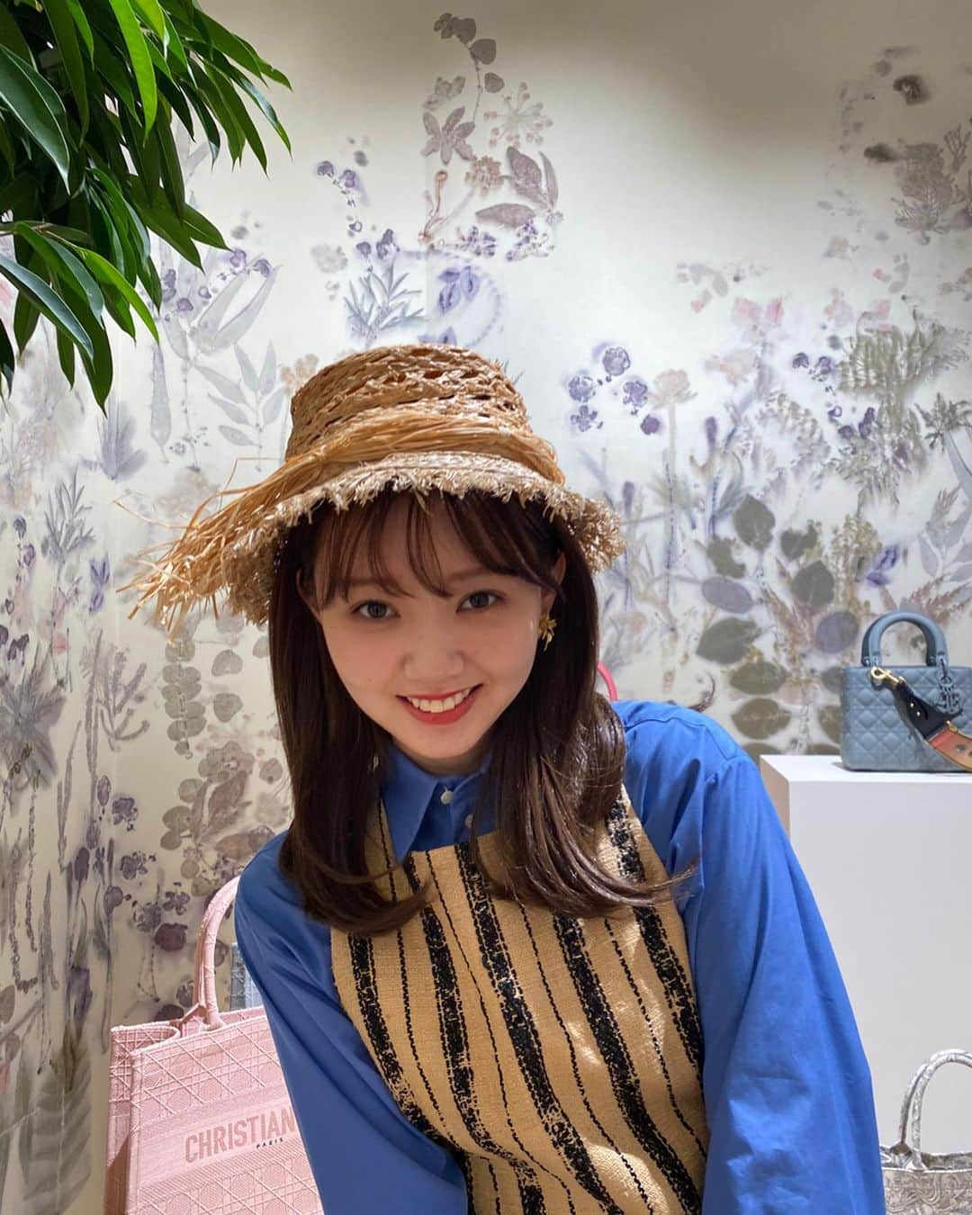 江野沢愛美さんのインスタグラム写真 - (江野沢愛美Instagram)「楽しくて笑っちゃうシリーズ マネキンと同じ格好して笑ってるほど平和。」1月14日 19時50分 - enosawa_manami