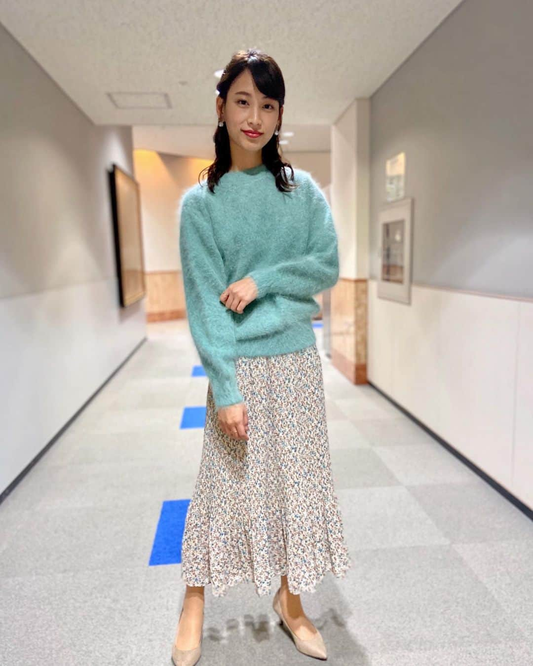 鈴元まいさんのインスタグラム写真 - (鈴元まいInstagram)「遅くなってしまいましたが…ブランチ衣装👗﻿ @eclin_official  ふわふわニット可愛かった☺️﻿ ﻿ 2020年も頑張ります👑﻿ ﻿ #王様のブランチ #eclin #エクラン」1月14日 19時58分 - mai_suzumoto