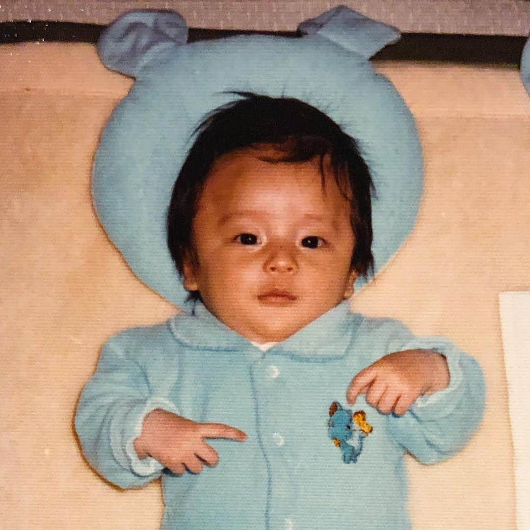 玉木宏さんのインスタグラム写真 - (玉木宏Instagram)「#３歳の手にしちゃ大きいな　#ばあちゃんの髪型　#電話がそんなにも楽しいみたいだね #ありがとう」1月14日 20時13分 - hiroshitamaki_official