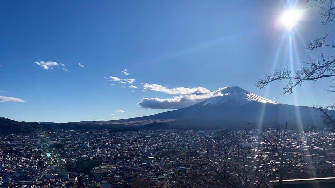榎本温子さんのインスタグラム写真 - (榎本温子Instagram)「富士山見に行きました。とても綺麗だった。いい1日だった😊 #富士山 #mtfuji #fujisan #japantrip #instatravel」1月14日 20時13分 - atsuko_bewe
