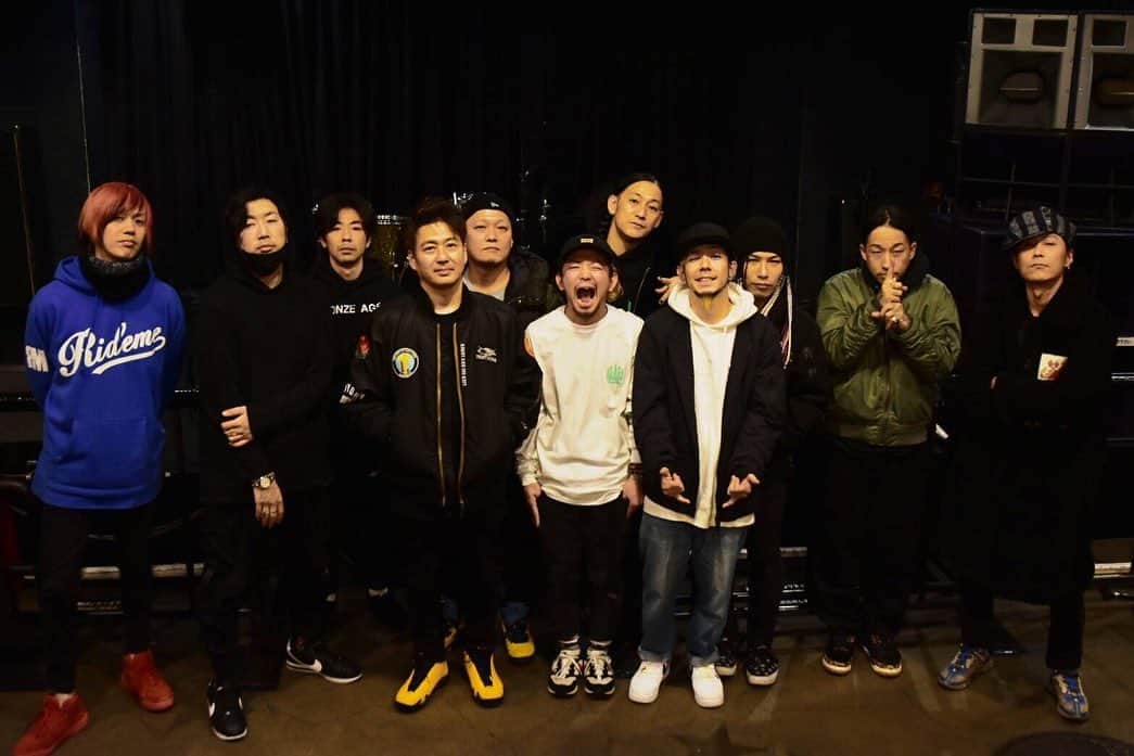 SATOSHIのインスタグラム：「名古屋ライブ終了！ お客さんの熱量に感無量。 ノクモンの気愛が心地よかったです。 本当にありがとうございました！ 遠征はこれで納め、残すはファイナル代官山UNIT。 w Dragon Ash ツアーで血肉にかわった力を全力で出し切りたいと思います。 #山嵐 #極上音楽集ツアー #knockoutmonkey #名古屋」