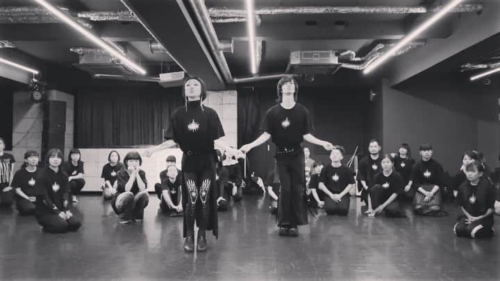 Aya Satoのインスタグラム：「安全地帯『じれったい』 使わせて頂いております！！！ Choreograph by @ayasato_official  #安全地帯 #玉置浩二 #じれったい #ayasato #ws #大阪 #ufo」