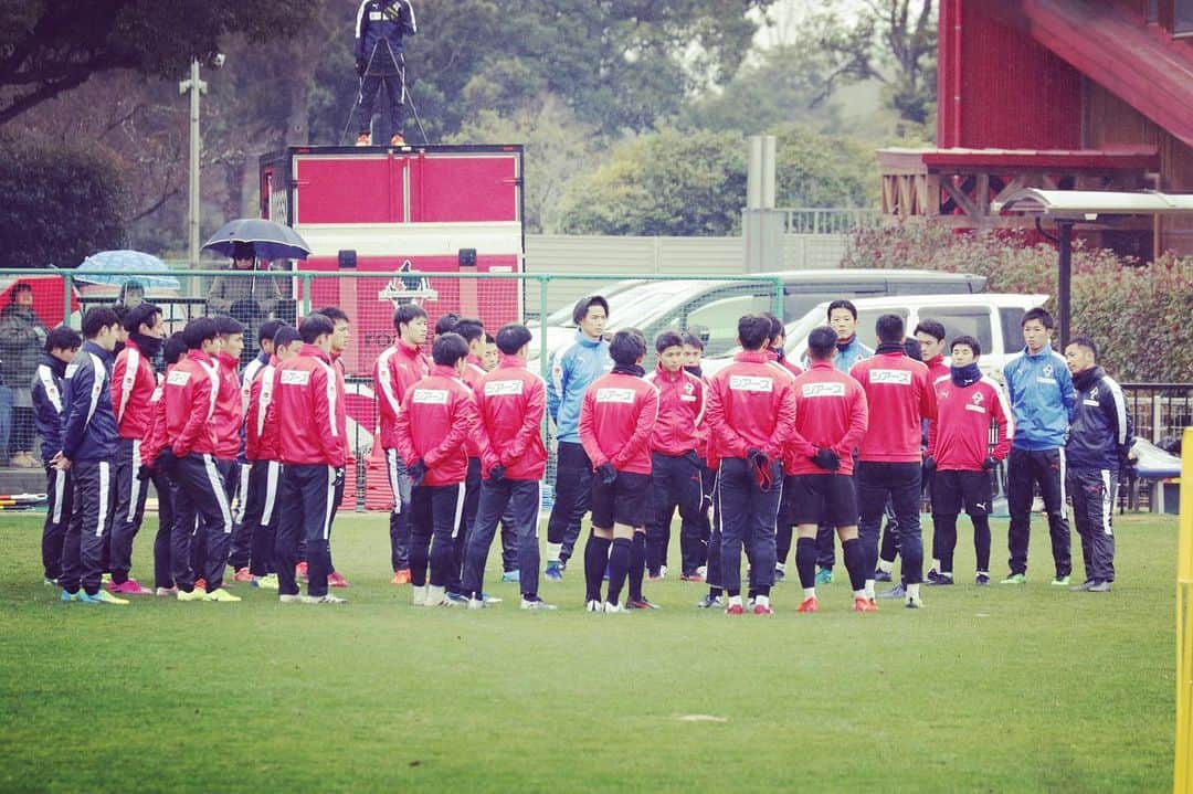 鈴木翔登のインスタグラム：「2020 Start #start #roassokumamoto  #roasso #kumamoto #ロアッソ熊本　#熊本　#始動 #Jリーグ　#サッカー #頑張ります」