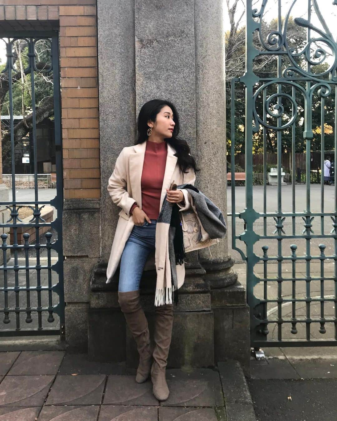 恵里花さんのインスタグラム写真 - (恵里花Instagram)「#ootd 👖👢﻿ ﻿ この季節になると﻿パンツとロングブーツ率高め📈💡﻿ ﻿ 今度はブラウン系の﻿ レザーロングブーツが欲しいんだ🤭💭🤎﻿ 〈📸コーデまとめハッシュタグ#erikasfd〉 ﻿ #fashiondiaries﻿ #styleoftheday」1月14日 21時24分 - erikaig.jp