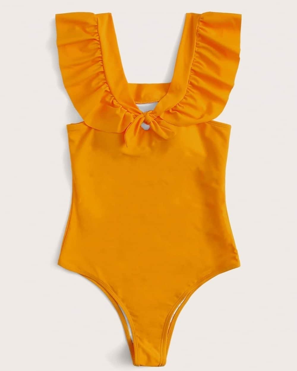 COORDINATESHOP Fitnessのインスタグラム：「ラッフルトリムワンピース水着 4,700円」