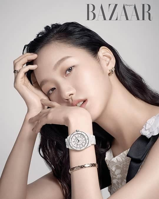 Just a girlさんのインスタグラム写真 - (Just a girlInstagram)「Kim Go Eun @ggonekim For Harper's BAZAAR Korea Magazine December 2019 Issue . . . . . #김고은 #KimGoEun #koreangirl #맞팔 #셀스타그램 #셀카 #얼스타그램 #데일리 #선팔 #인스타그램  #f4f  #like4like #ootd  #おしゃれ #オシャレ #いいね返し #フォロー #韓国人 #韓国 #セルカ #自撮り #ファッション #フォロー #goeun」1月14日 21時38分 - cecithegirl